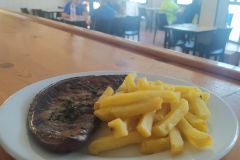 08-Cafeteria-Bar-PIBO-Filete-de-asadura-plancha-03