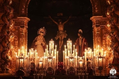 Cereria_La_Esperanza_Sevillana-altar de quinario del Santisimo Cristo de la Expiración.Hdad_del_Cachorro